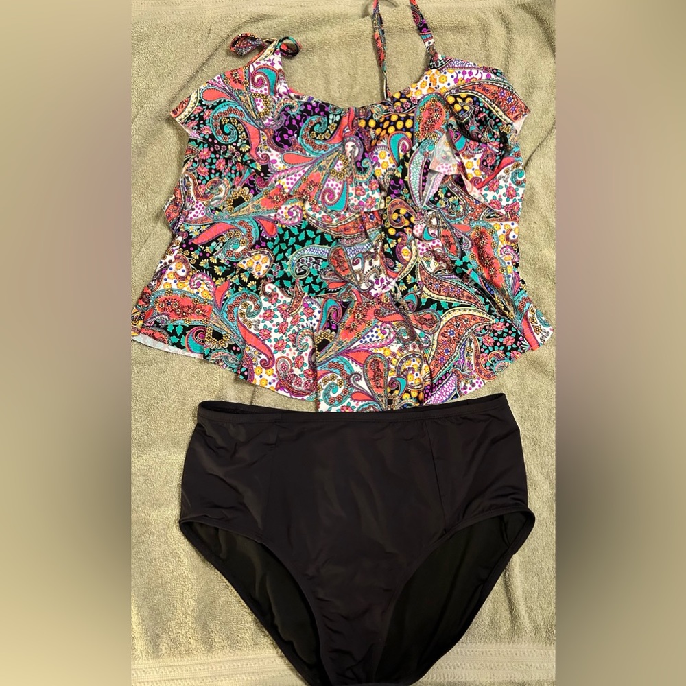 Reaction Kenneth Cole Tankini